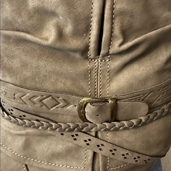 Stylish Women's Boots in Taupe - Picture 2 of 5